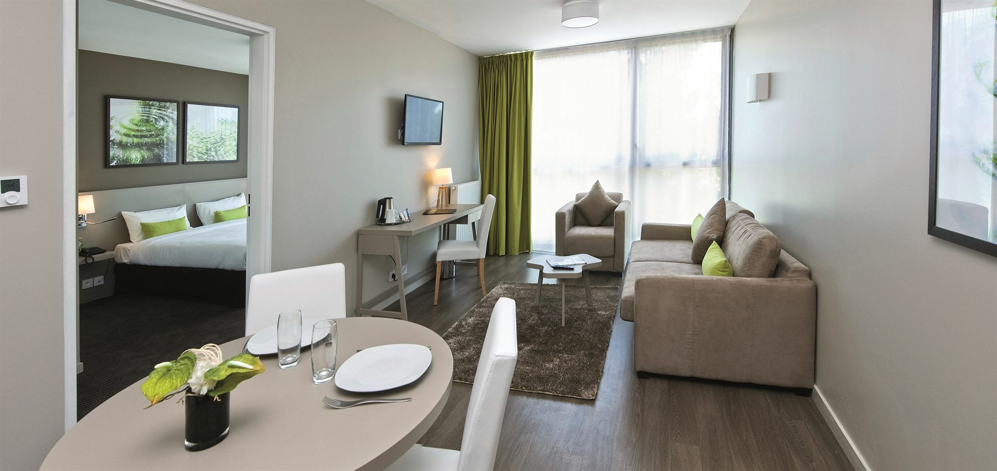อัปปาร์ตซิตี้ กงฟอร์ เรนส์ - เซสซง เซอวีญ Aparthotel เซซง เซวินเญ ภายนอก รูปภาพ